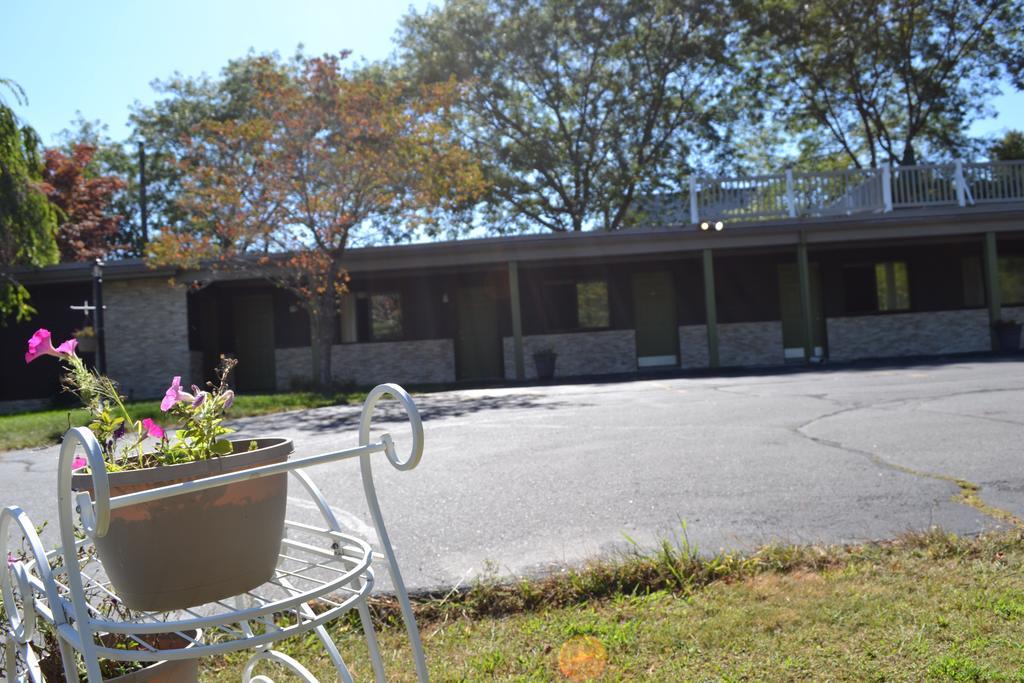 Mount Holyoke Inn エクステリア 写真