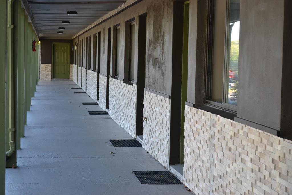 Mount Holyoke Inn エクステリア 写真